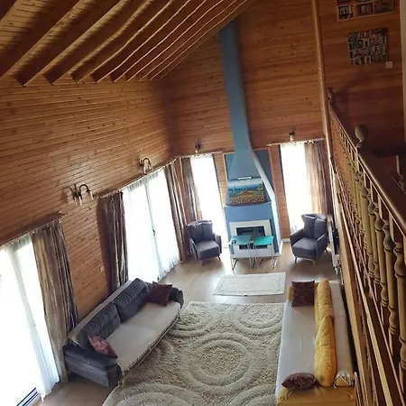 Linatreehouse 4*