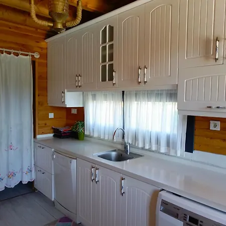 Linatreehouse 4*