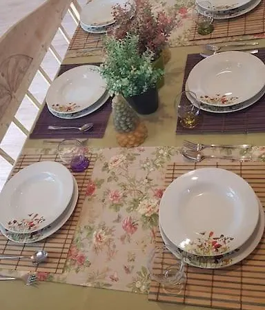 Linatreehouse 4*